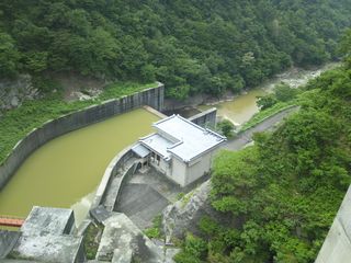 dam3.jpg